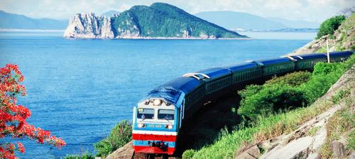 Du lịch Xuyên Việt bằng tàu hỏa + máy bay